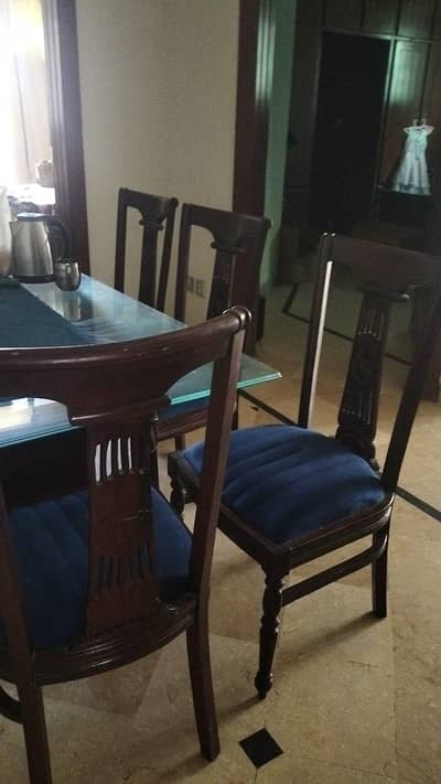 6 x seats dining table