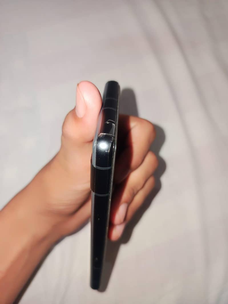 Google Pixel 7a 2