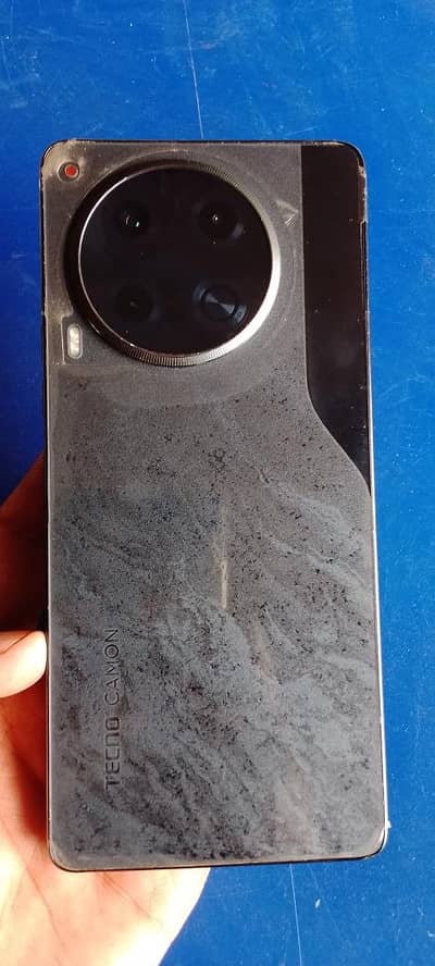 Tecno CAMON 30