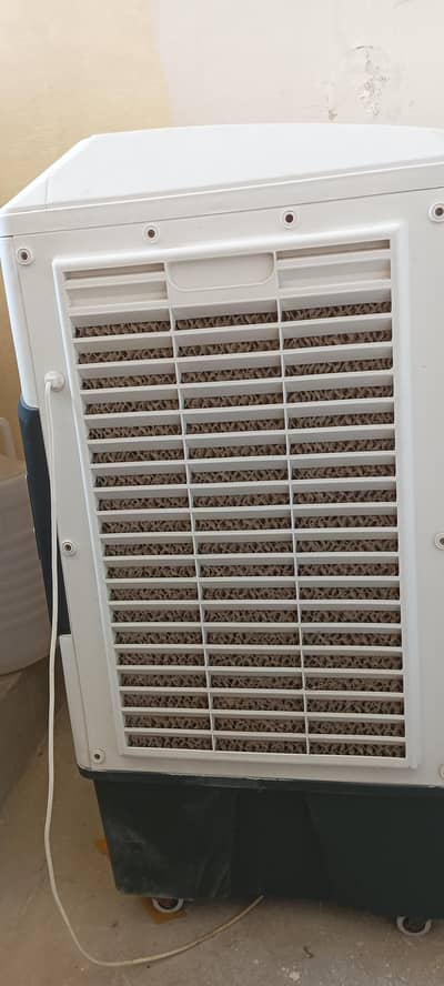 Air Cooler Excellent Condition – Powerful Cooling – Home/Office Use