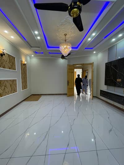 6 marla double story house for Rent
