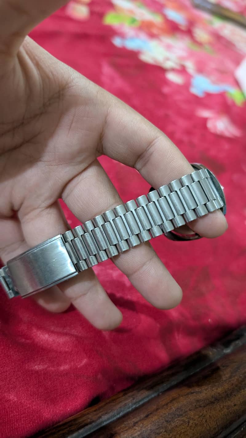 watch 1