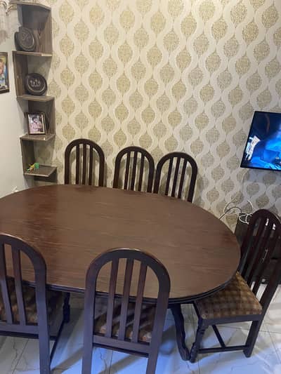 Dining table and 6 chairs