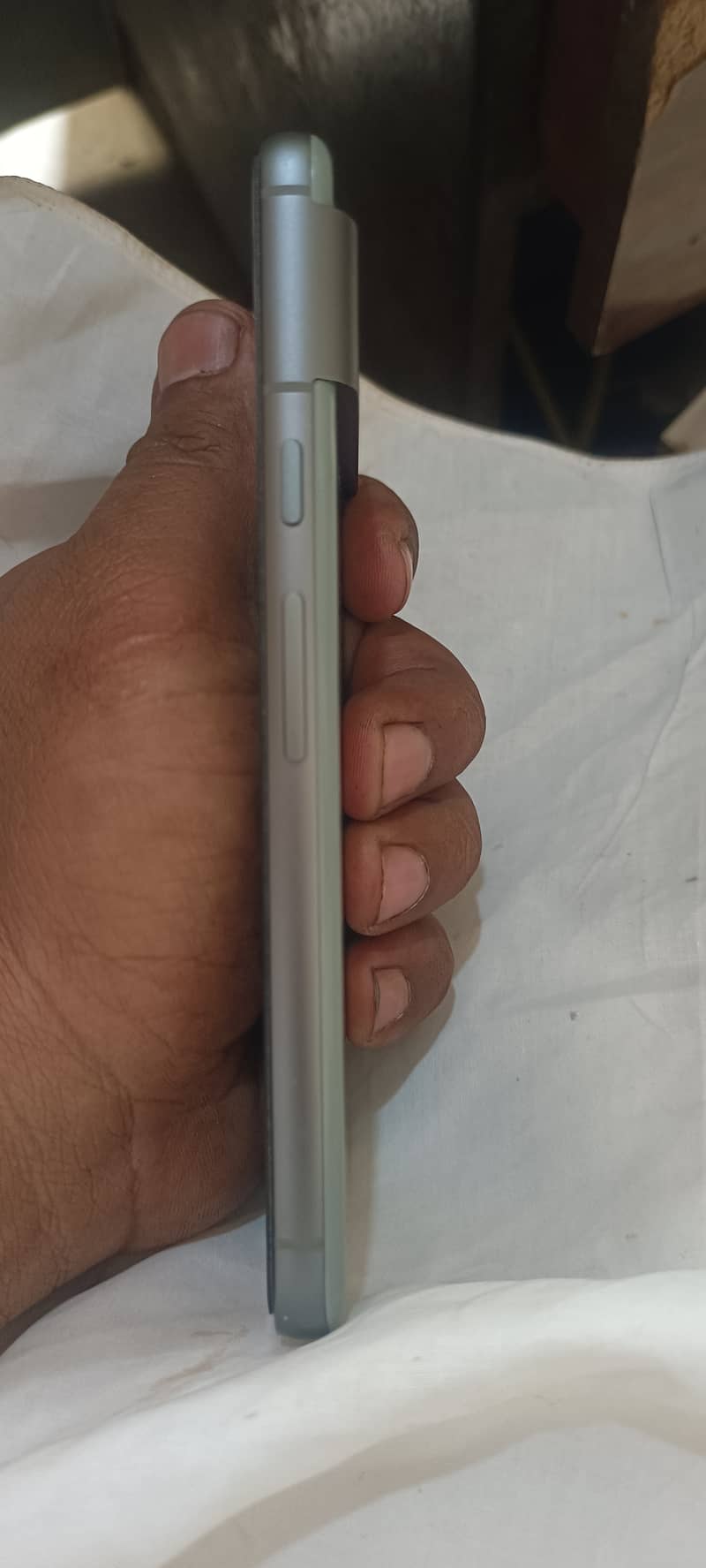 Google Pixel 8 4