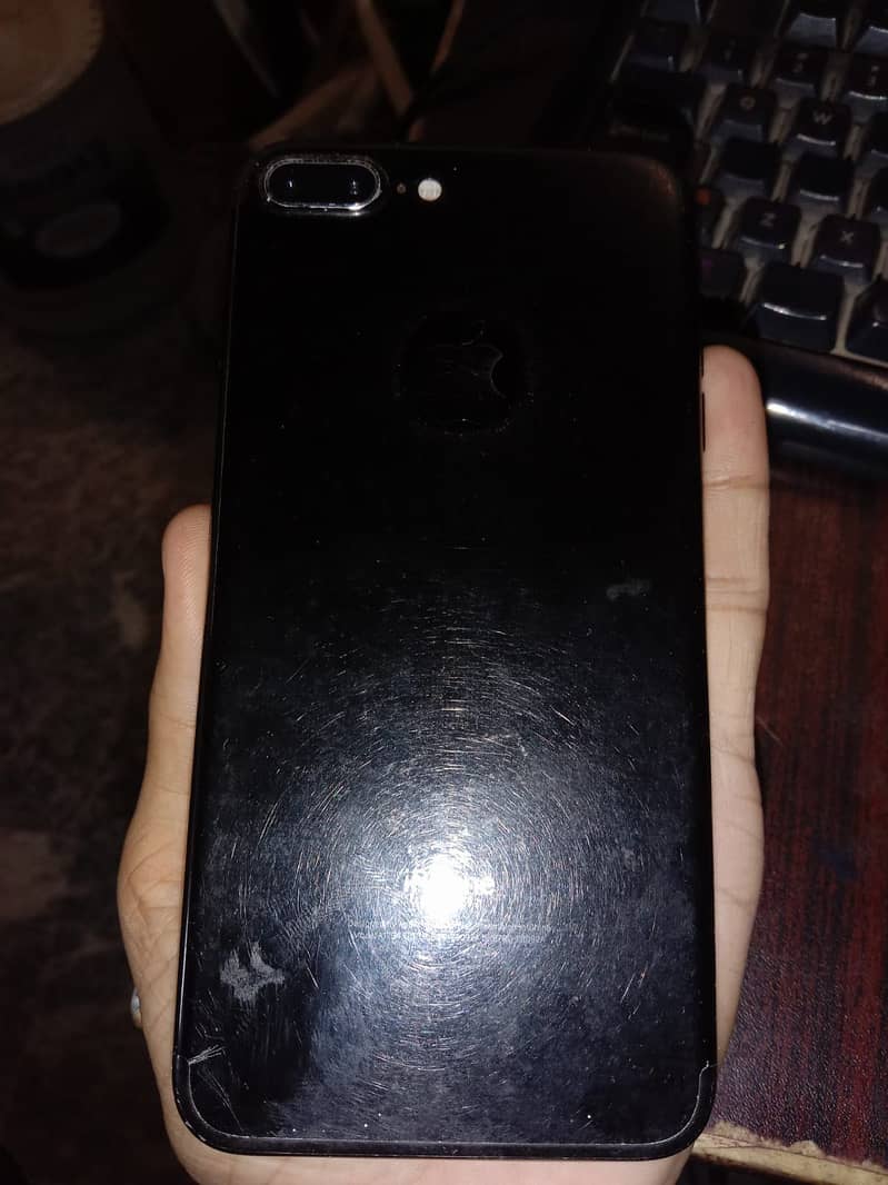 Apple iPhone 7 Plus 2