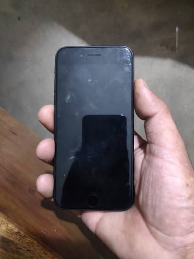 Apple iPhone SE