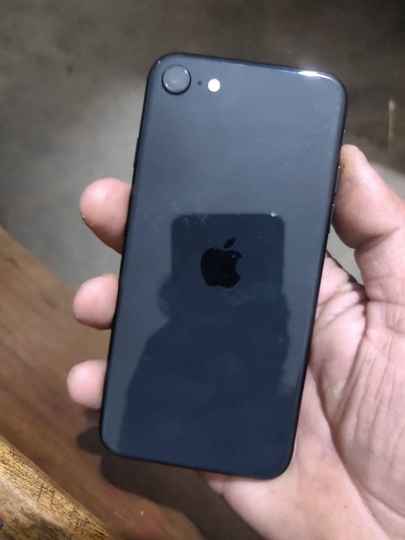 Apple iPhone SE 3