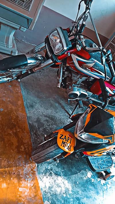 125 2015 like brand new