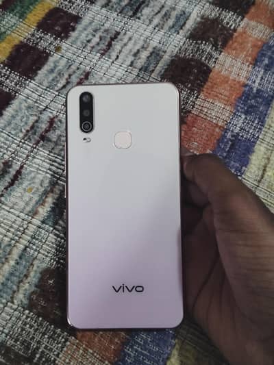 Vivo Y17