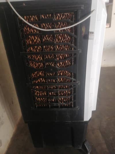 Air cooler best condition only 8 months used