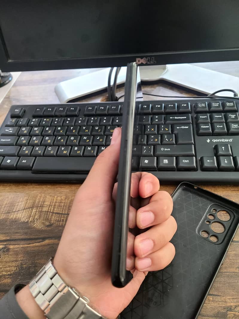 One Plus 9 Pro 7