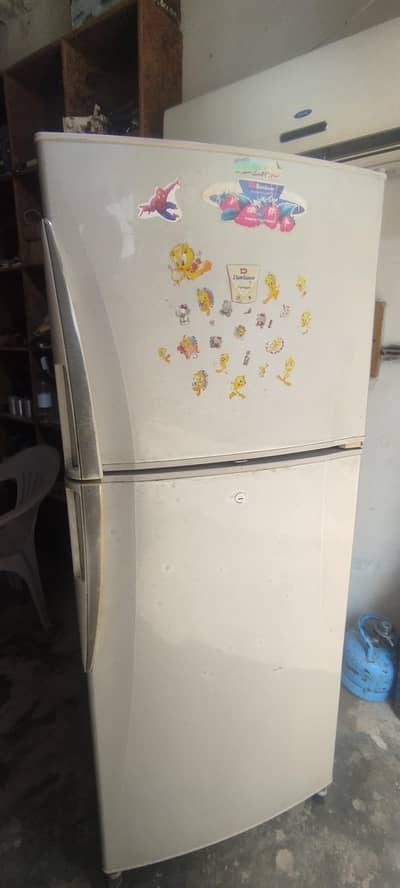 dawlance large size fridge for sale