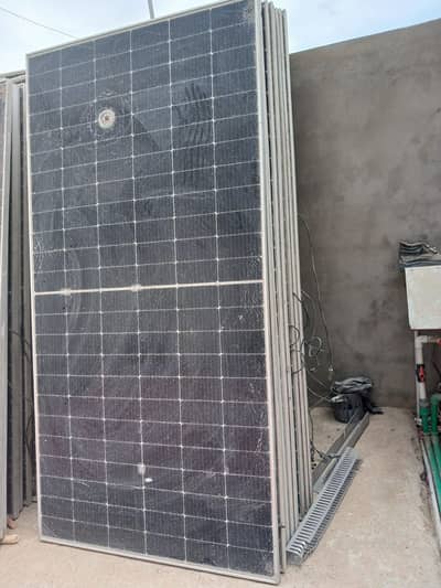 Used Solar panels / High Quality Solar Panel 585watt to 640w mix