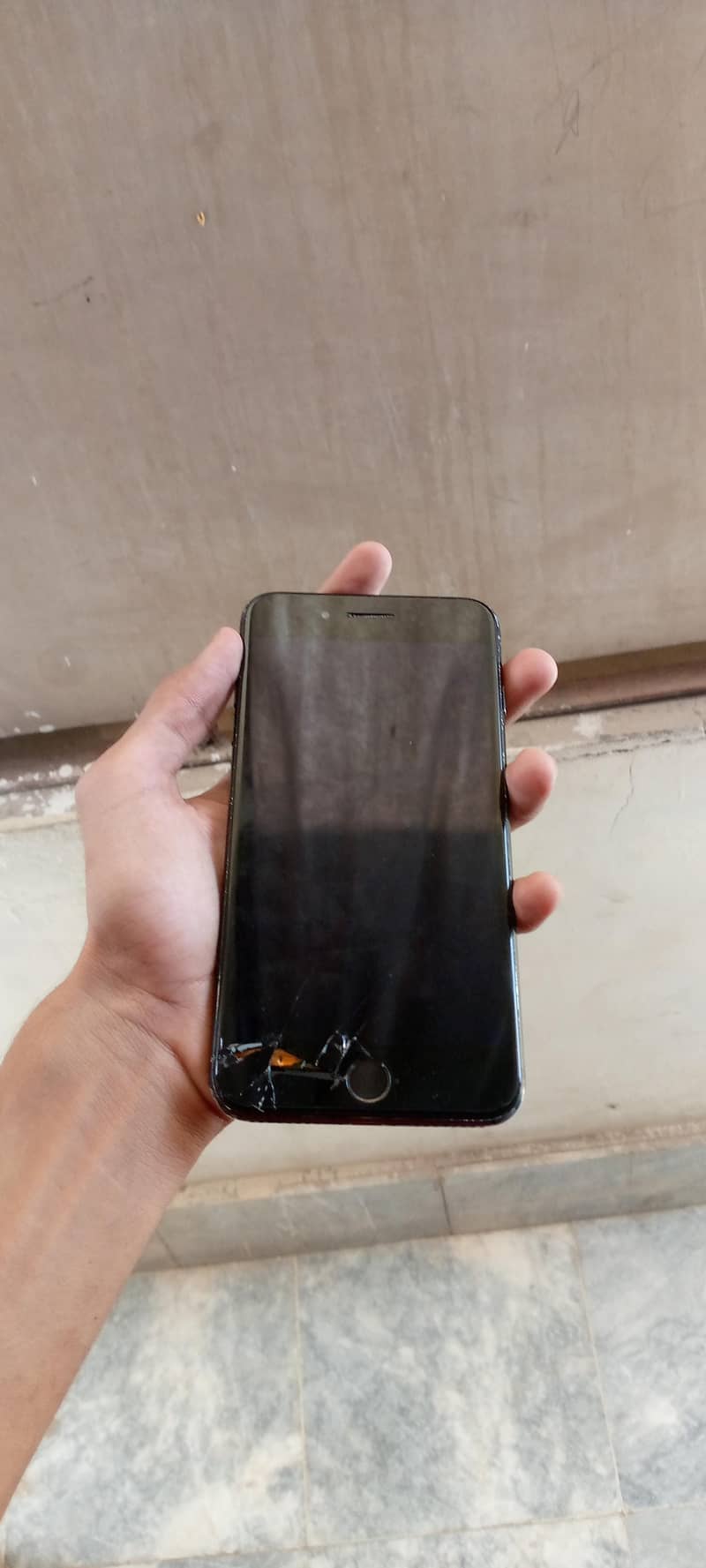 Apple iPhone 7 Plus 1
