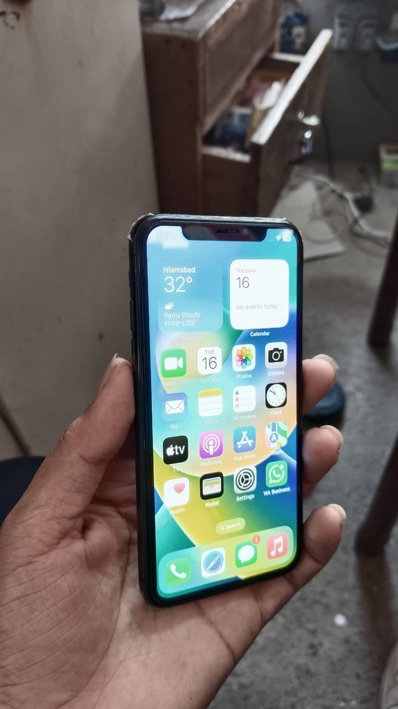 Apple iPhone X 0