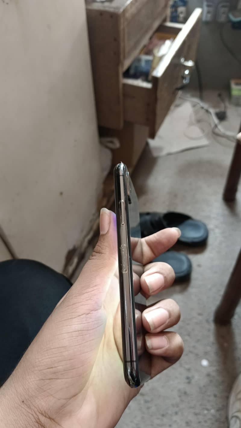 Apple iPhone X 1