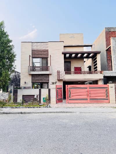 10 Marla Modern House for Sale | Central Block Phase 1 | Bahria Orchard Lahore | 3 Crore