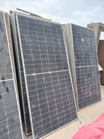 Used & Best Solar panels High Quality Solar Panel 585watt to 640w mix