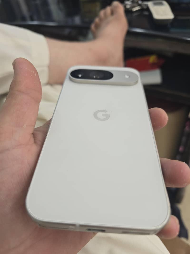 Google Pixel 9 5