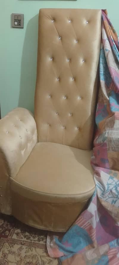 urgent sell 2 high back chairs in just 15000