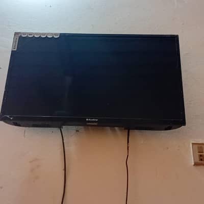 For sale 2 LCD Condition good