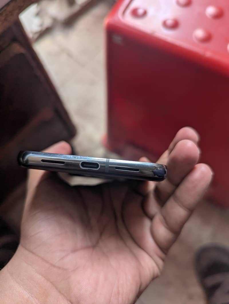 Google Pixel 8 Pro 4
