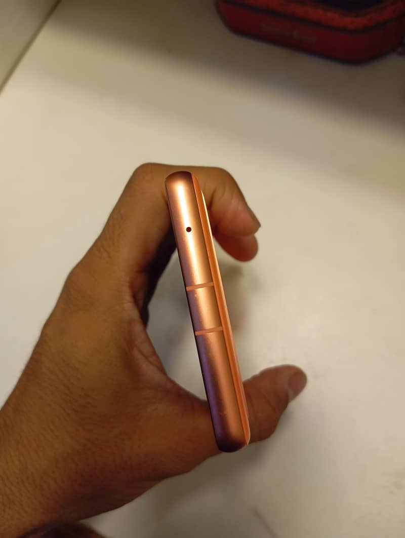 Google Pixel 7a 5