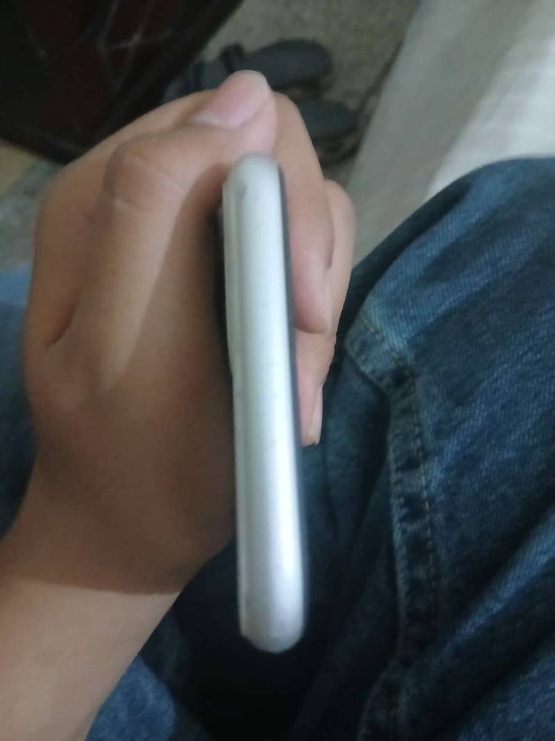 Apple iPhone 11 5