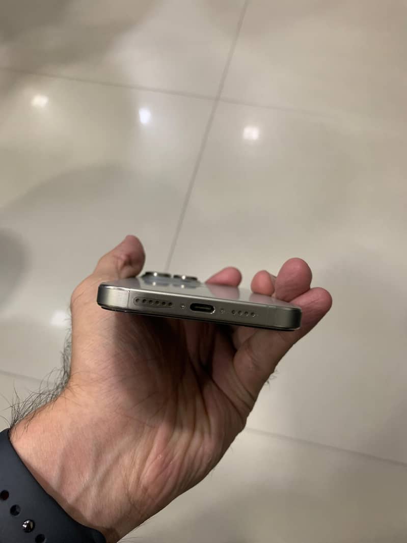 Iphone 15 pro max 3