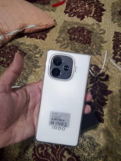IQOO z9 turbo (16/256)