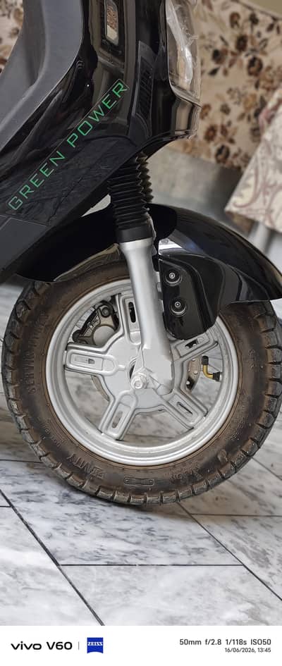 cmc evee Scooty for sale