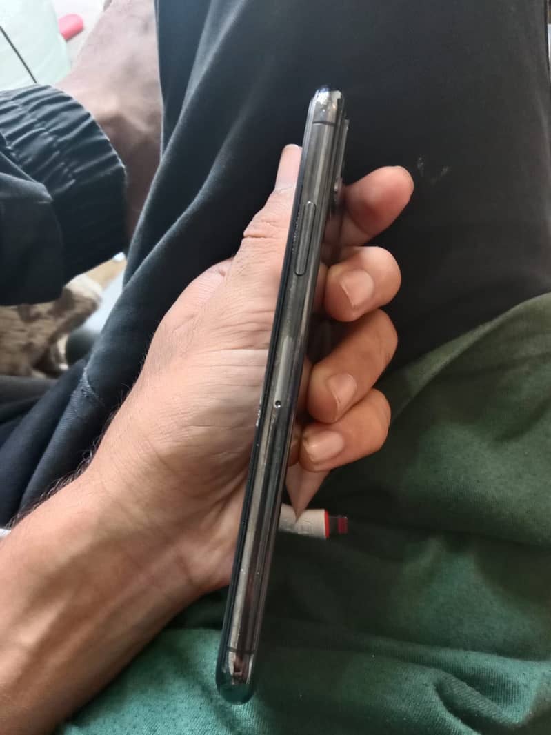 Apple iPhone X 2