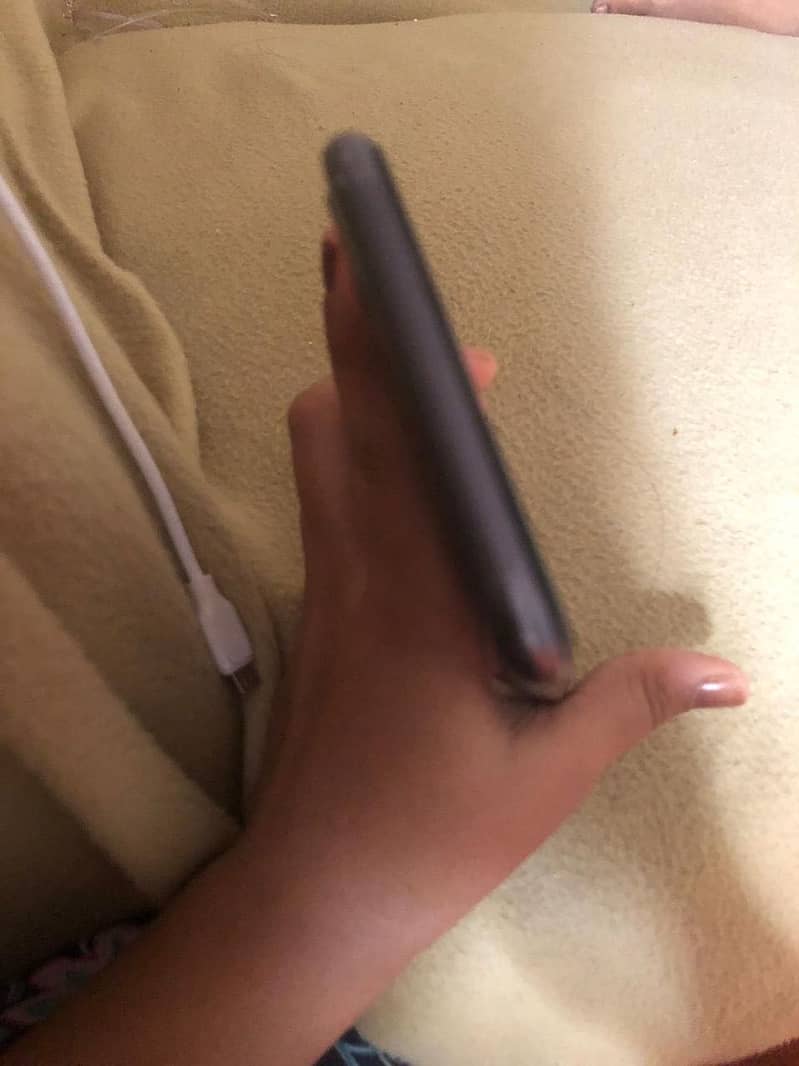 Apple iPhone 8 Plus 4