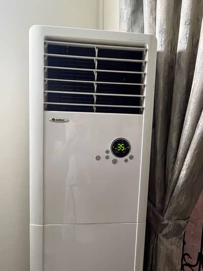 gree 2 ton cabinet(almost new)