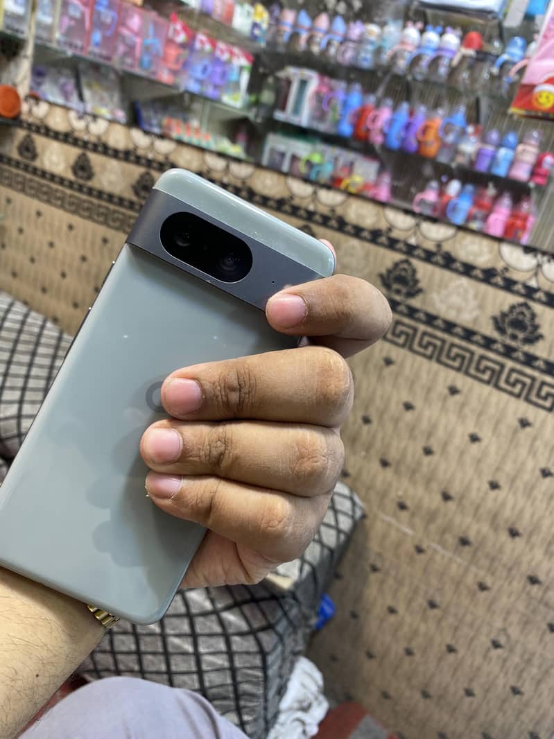 Google Pixel 8 1