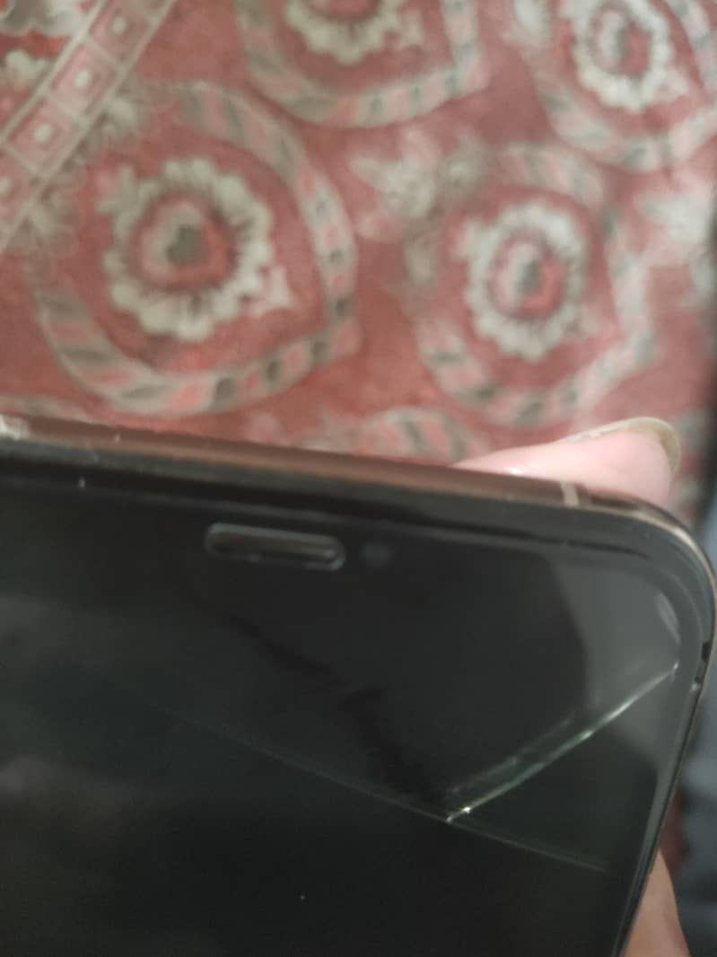 Apple iPhone XS 5