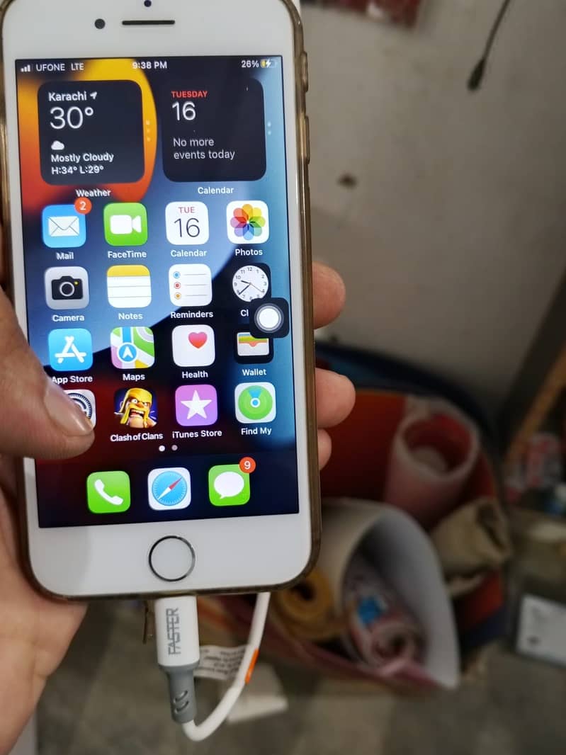 Apple iPhone 7 1