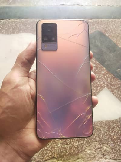 Vivo V21