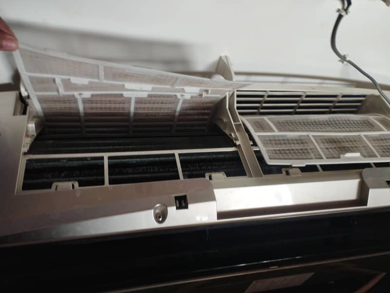 Dawalance split Ac 1