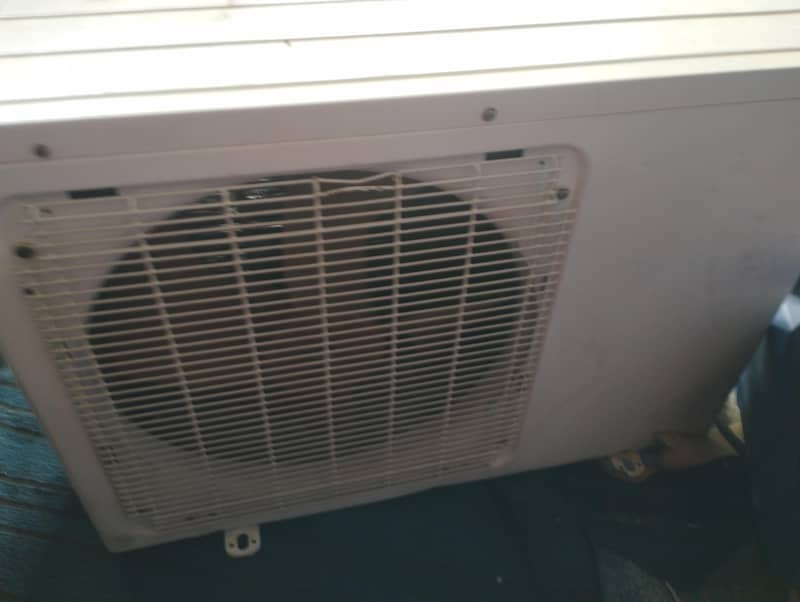 Dawalance split Ac 4