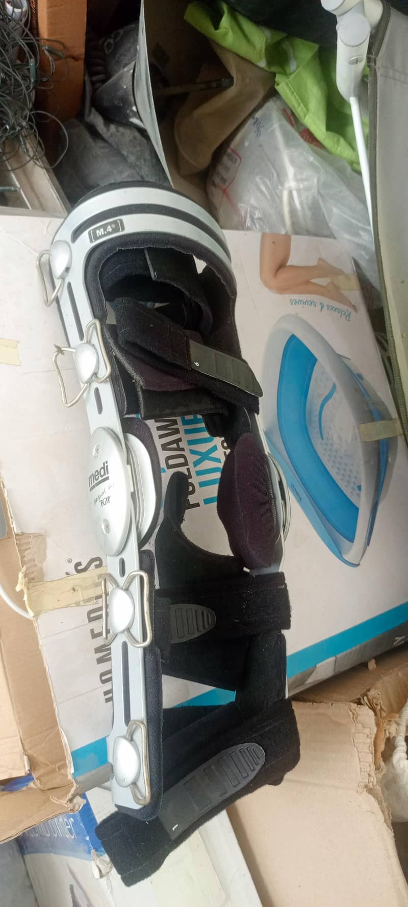 Knee Brace 1