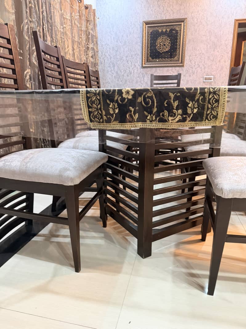 Dinning Table 3