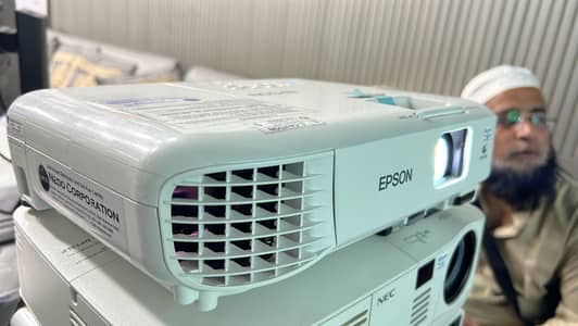 3D projector / Smart touch board / used projector :/ Epson