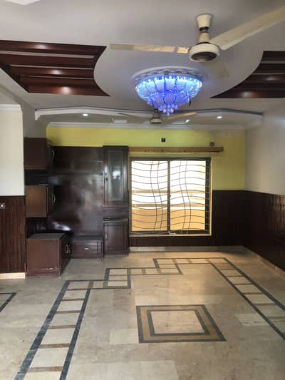 1 kanal full house available for rent
