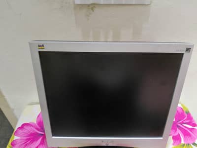 LCD monitor in good condition