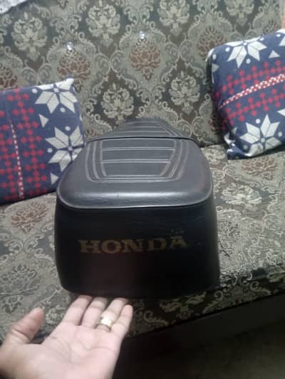 03703015707 wht only  argent for sale done model seat 70t ke seat hai
