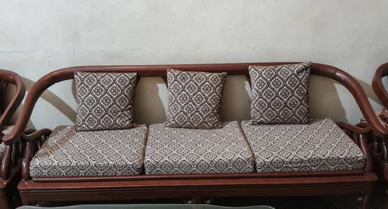 sofa,  3 seats Wala hay, new condition hay