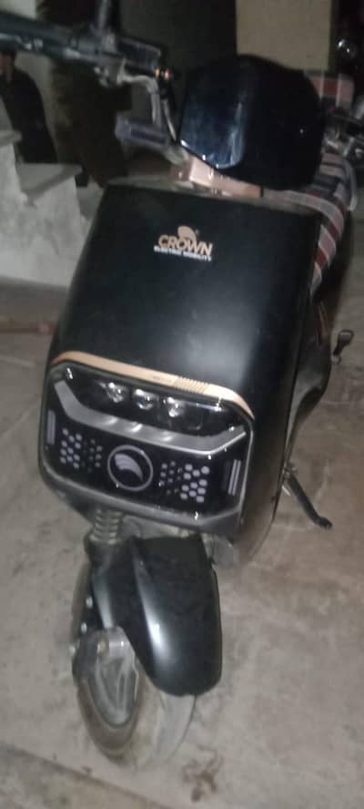 crown electric scooter 2026