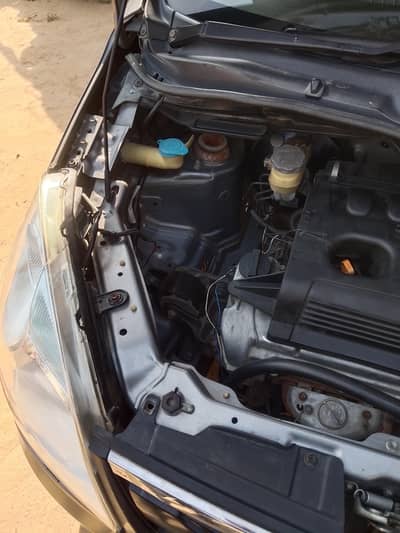 Suzuki Wagon R vxl caht pillar banat adi Sido ki halki tacing ha Baki