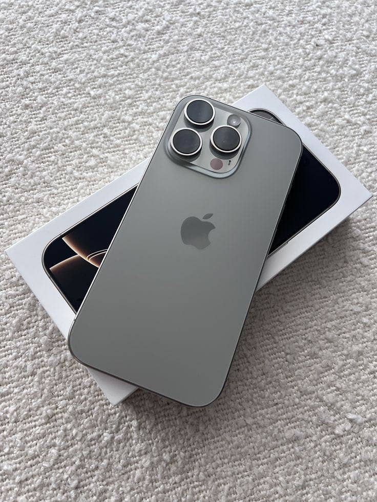Apple iPhone 16 Pro 0